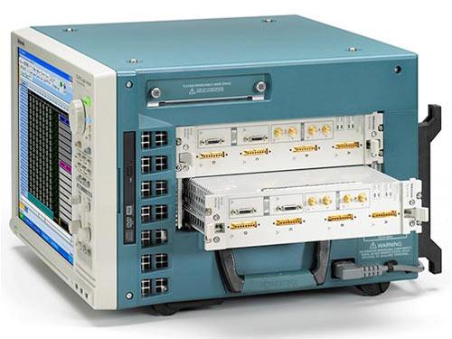 TLA7000 Logic Analyzer