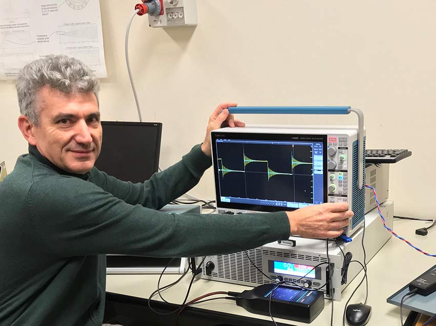 Professor Giovanni Franceschini – University of Modena and Reggio Emilia using the Digital Oscilloscope MSO54.