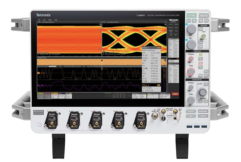 7 Series DPO oscilloscope showing an eye diagram signal on the screen opitmized using QuietChannel technology